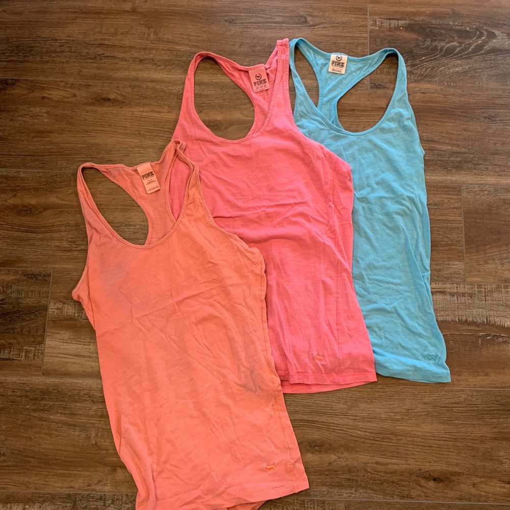 3 vs racer back tanks